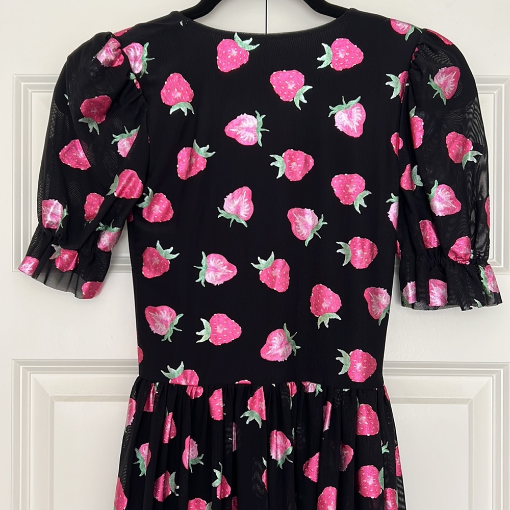 💥NWT Blackmilk Strawberries Black Stellar Dress ~ LIMITED Size XS - Picture 7 of 12